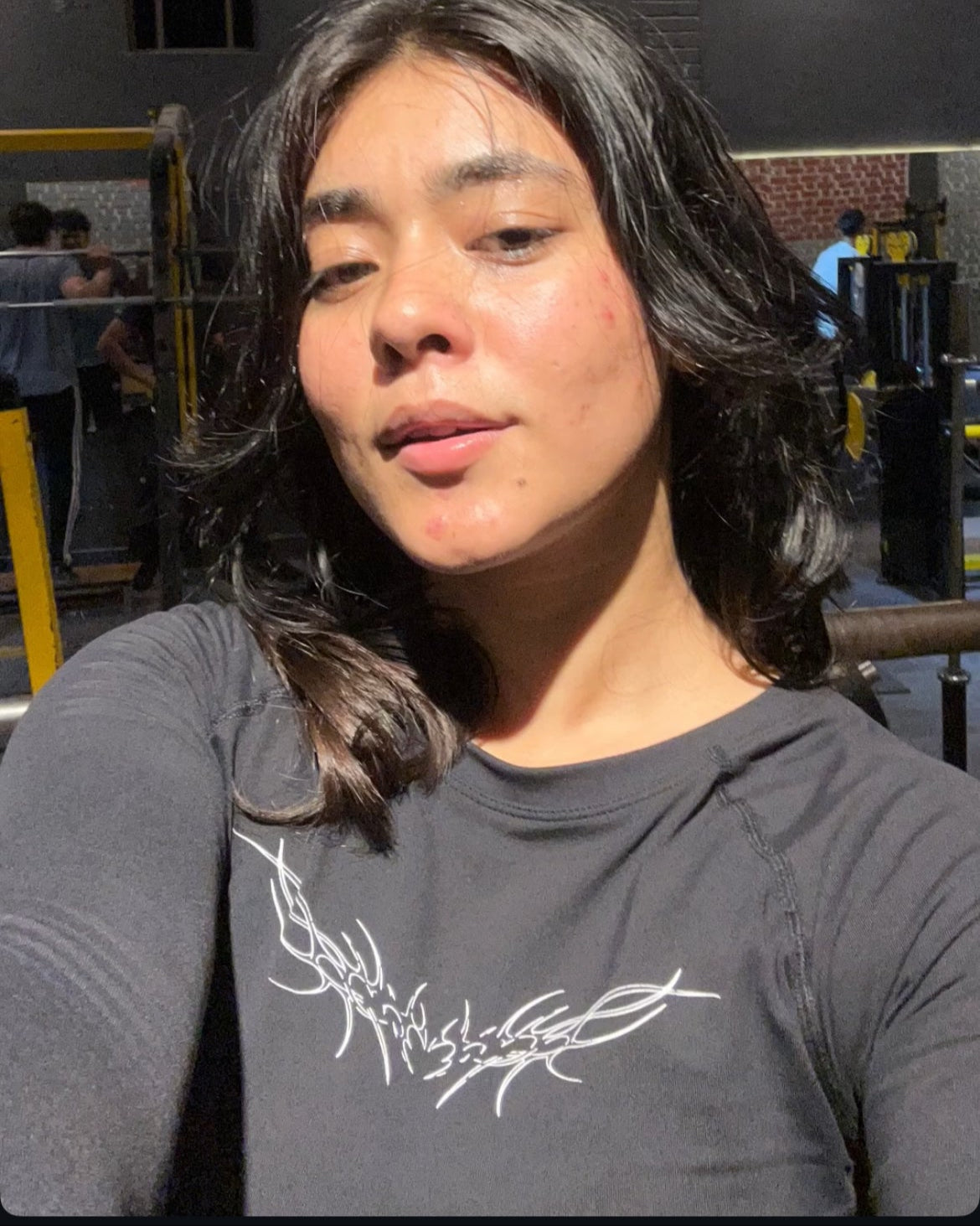 SCARLET SHADOW  TOP GREY